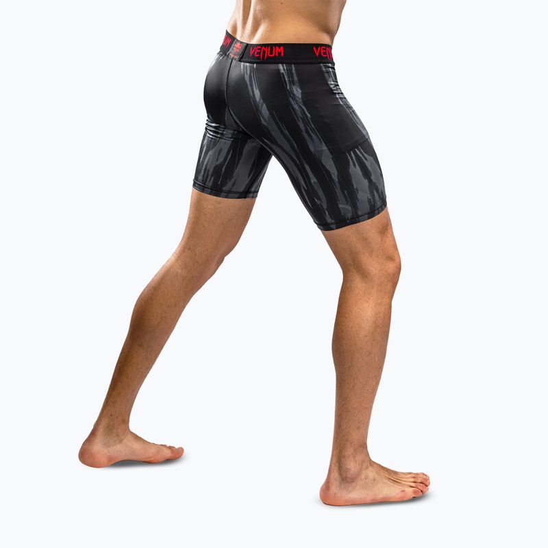 Pantaloni scurți de antrenament pentru bărbați Venum Demon Vale Tudo black/grey 5
