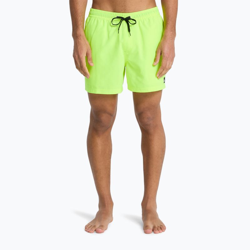 Pantaloni scurți de baie pentru bărbați Quiksilver Everyday Solid Volley 15" safety yellow 3