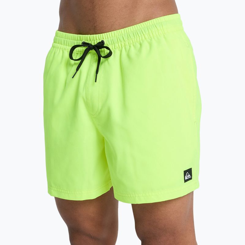 Pantaloni scurți de baie pentru bărbați Quiksilver Everyday Solid Volley 15" safety yellow 7
