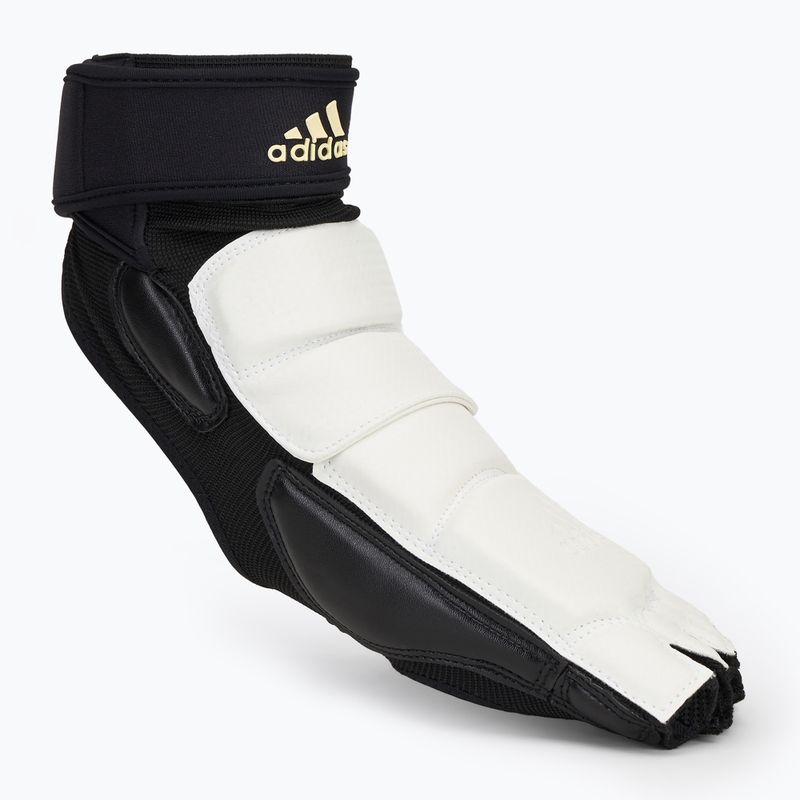 Protectori pentru picioare pentru teakwondo adidas WT alb / negru 2