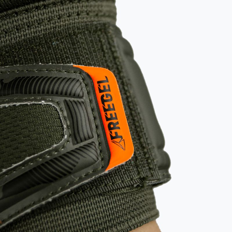 Mănuși de portar Reusch Attrakt Freegel Silver Junior negru-verde 5372035-5555 10
