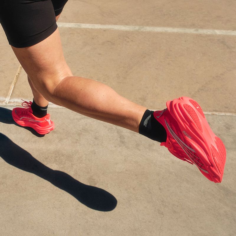 Încălțăminte de alergare pentru femei PUMA Deviate Nitro 4 ultra red/puma silver 10