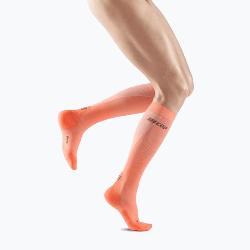 Șosete de compresie pentru femei CEP Ultralight Tall coral/cream 2