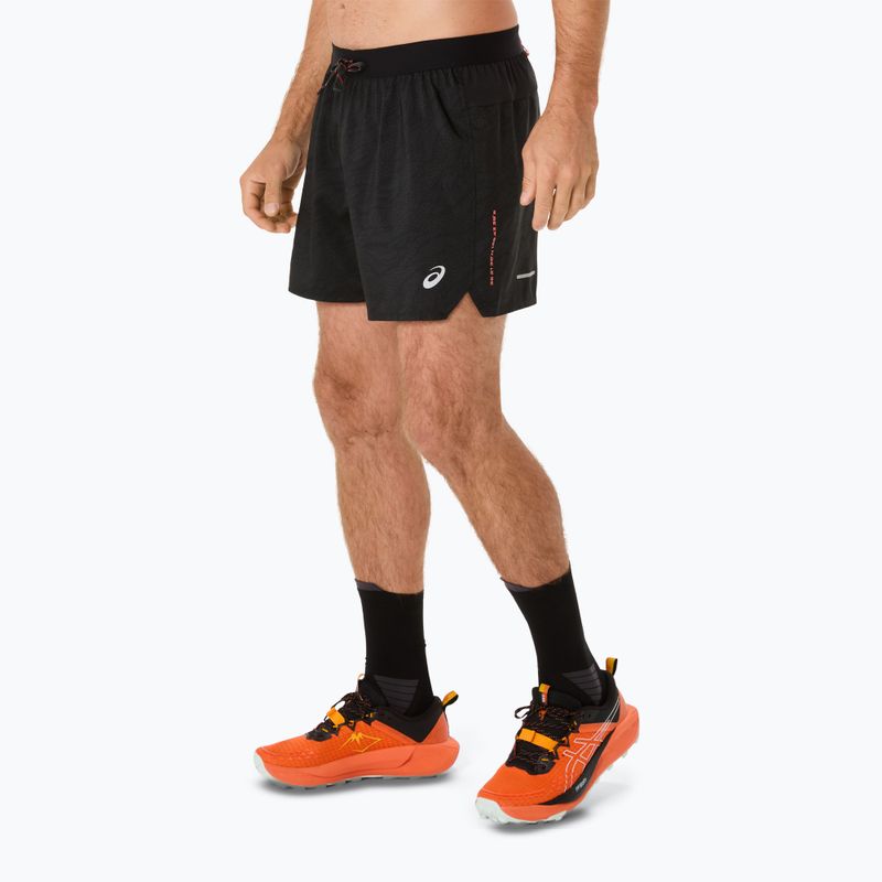 Pantaloni scurți de alergare pentru bărbați ASICS Fujitrail All Over Print 5IN performance black 4