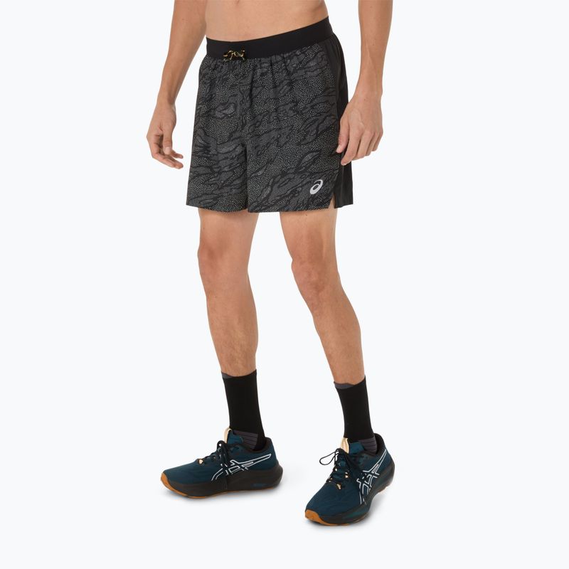 Pantaloni scurți de alergare pentru bărbați ASICS Fujitrail All Over Print 5IN performance black 4