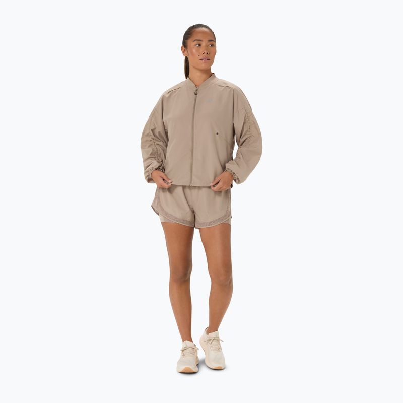 Geacă de alergare pentru femei ASICS Nagino Run Adjustable Jacket greige 2