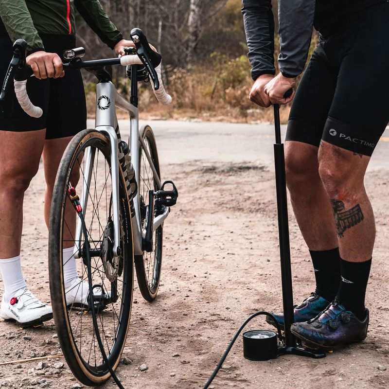 Pompă de bicicletă Lezyne Classic Floor Drive 3.5 220psi metallic black 7