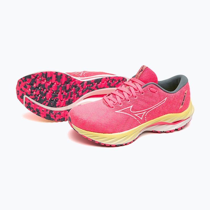 Încălțăminte de alergare pentru femei Mizuno Wave Inspire 19 hi vis pink/ snow white/ luminous 16