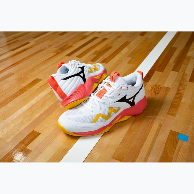 Încălțăminte de volei Mizuno Wave Momentum Pro white/fiery coral 2/citrus 7