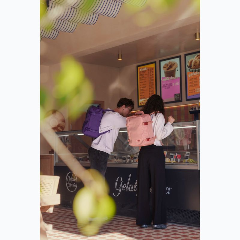 Rucsac de turism CabinZero Classic 44 l lavender dream 17