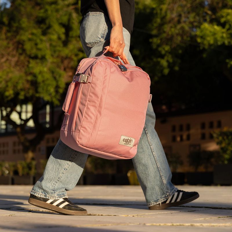 Rucsac de călătorie CabinZero Classic Tech 28 roz 16