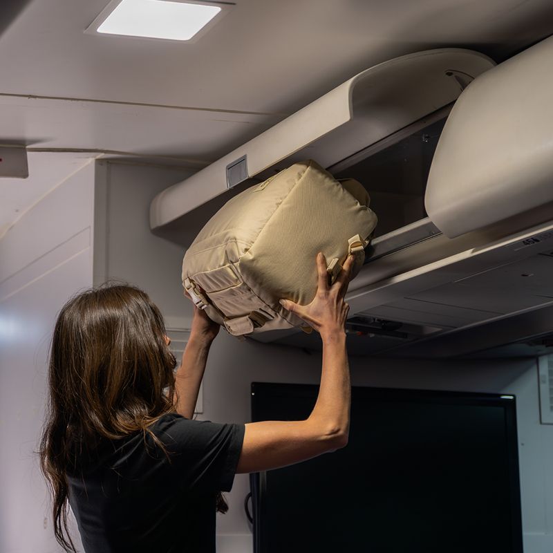 Rucsac de turism CabinZero Classic Tech 28 l shell white 19