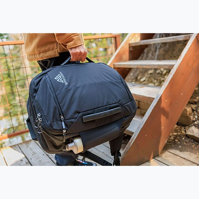Rucsac turistic Gregory Border Carry On 40 l black lichen 6
