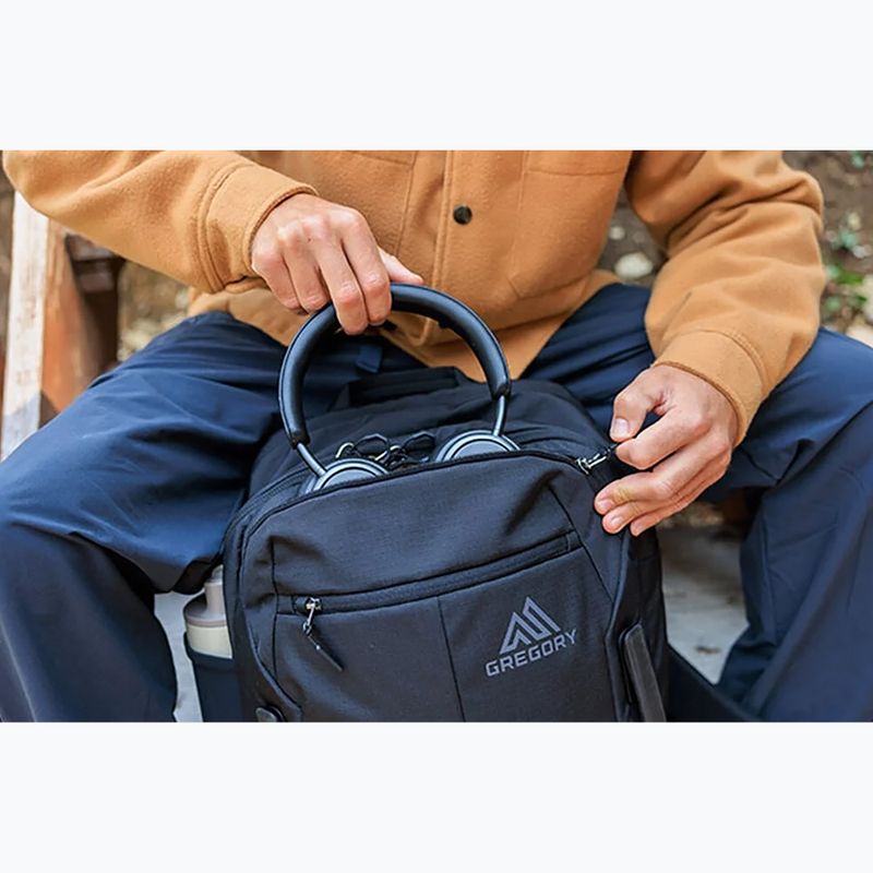 Rucsac turistic Gregory Border Carry On 40 l black lichen 7