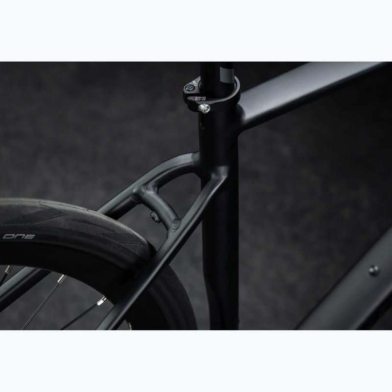Bicicletă de șosea KROSS Alta 4.0 black/graphite/matte 17