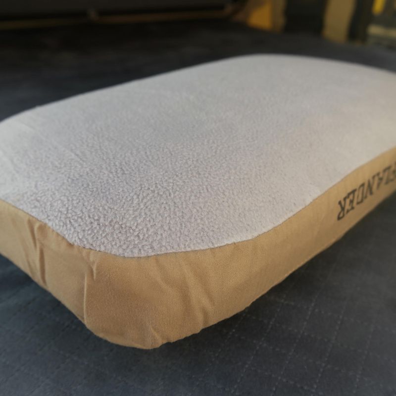 Pernă de turism OFFLANDER Pillow sand 7