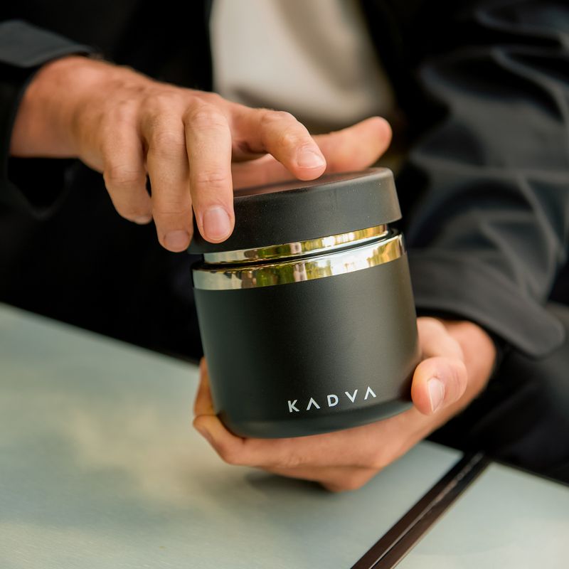 Recipient de prânz izolat KADVA Eater 600 ml negru 7