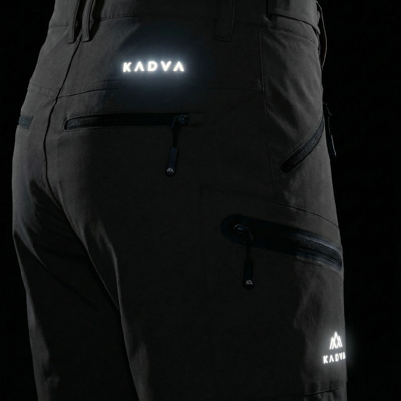 Pantaloni scurți pentru femei KADVA Reto WMNS negru 5