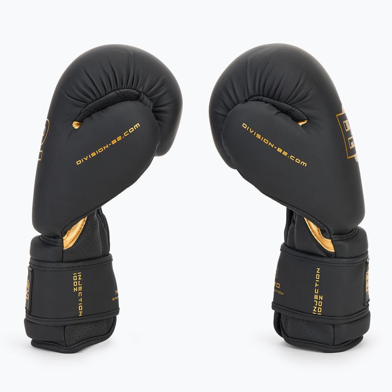 Mănuși de box DIVISION B-2 Pro Carbon black/gold 4