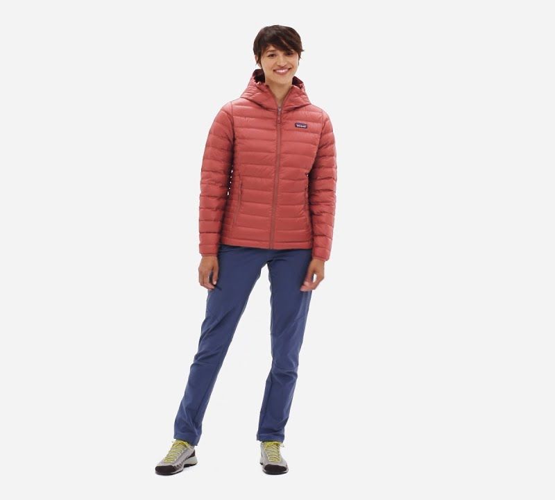 Jacheta de femei Patagonia Down Sweater Hoody roșu burl roșu 8