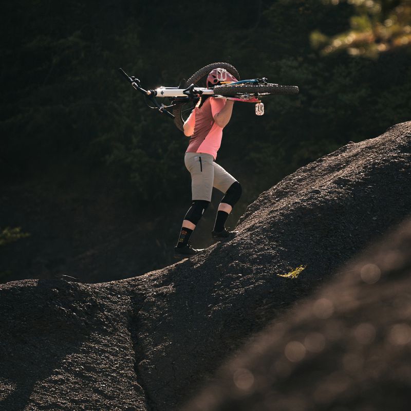 Pantaloni scurți de ciclism pentru femei Leatt MTB Trail 2.0 W crem 11