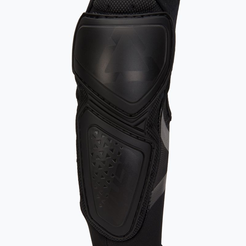 Apărători de coate Leatt Contour negre 5019200100 4