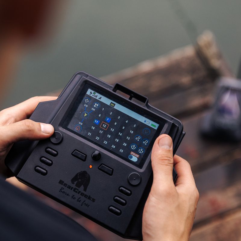 Barcă pentru momeală BearCreeks iPilot40 z GPS Autopilot System + Echosonda BC202 camou IPILOT40.CAMOU 7
