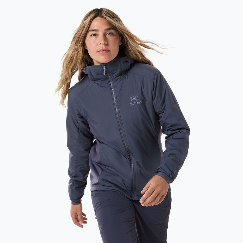 Geacă izolată pentru femei Arc'teryx Atom Hoody black sapphire