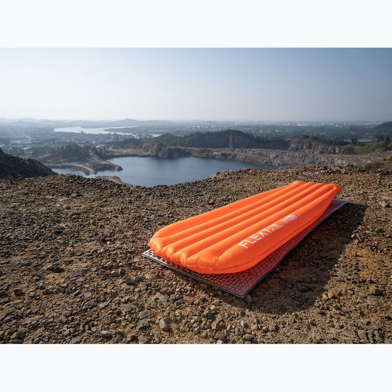 Saltea gonflabilă Flextail Zero R05 Regular orange 14