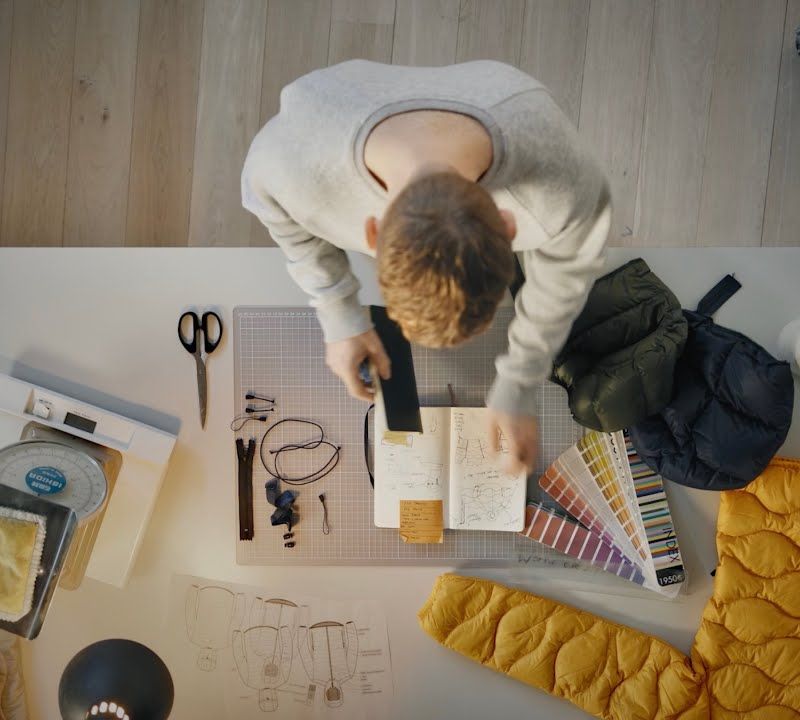 Jachetă din puf pentru femei Peak Performance Helium Down Hood albastru marin G77852010 6