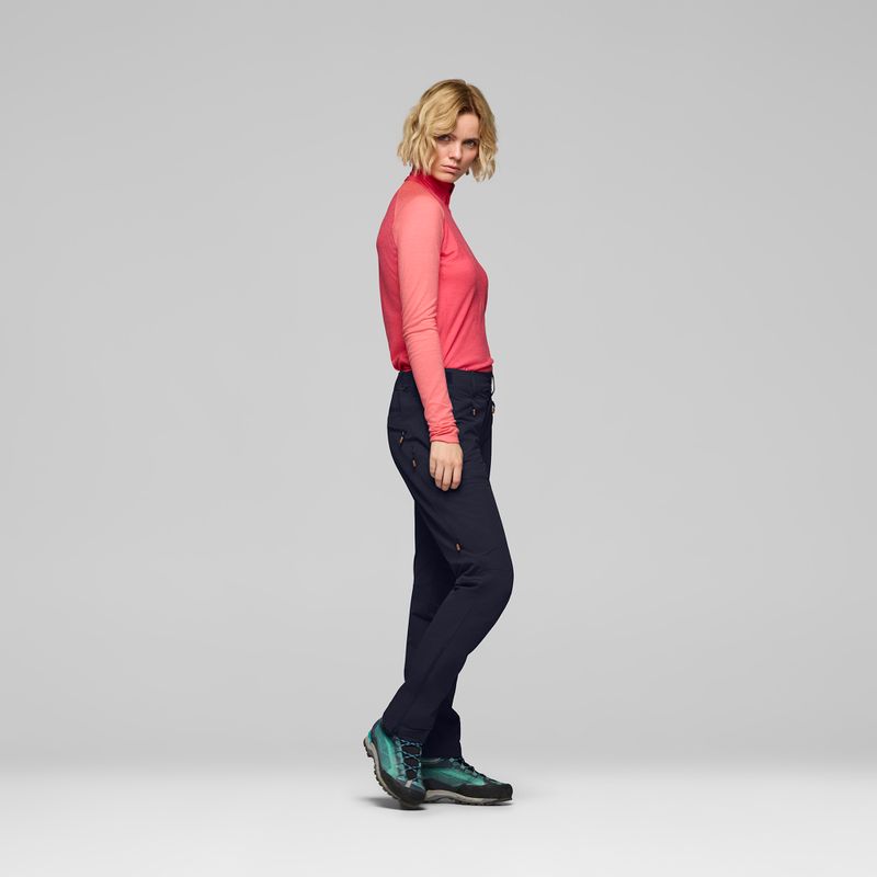 Pantaloni de trekking pentru femei Norrona Femund Flex1 caviar black 4