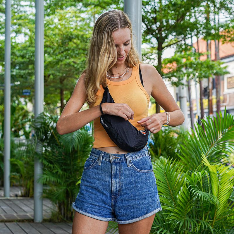 Borsetă de umăr  Ticket To The Moon Upcycled Sling black 12