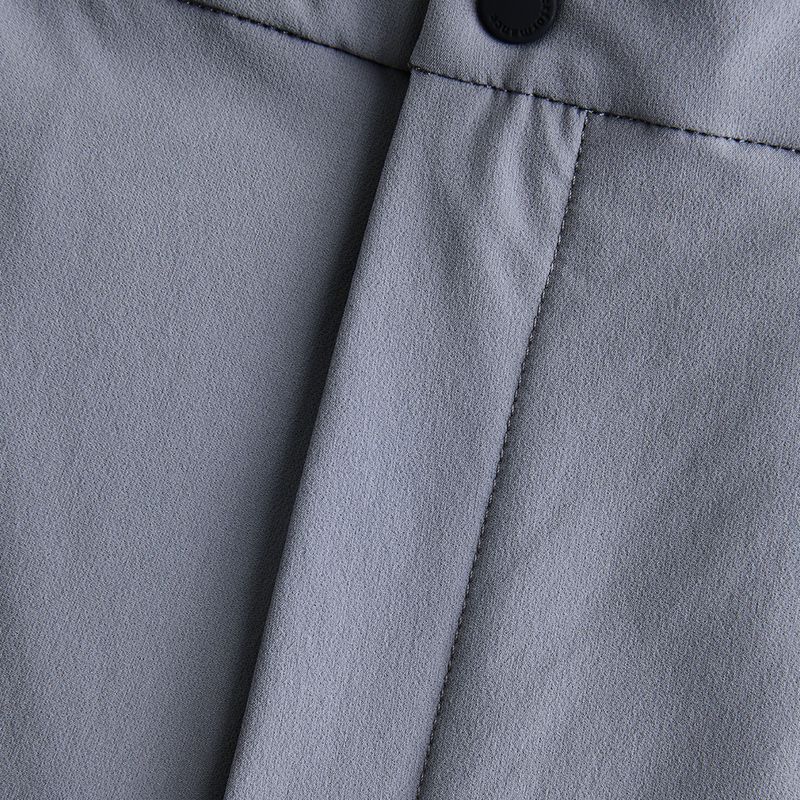 Pantaloni scurți de drumeție Peak Performance Stretch Trek pentru bărbați negru/gri G77541010 4