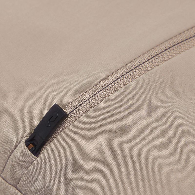 Pantaloni scurți de trekking pentru femei Peak Performance Iconiq avid/beige 4
