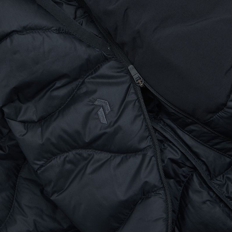 Pantaloni scurți cu puf pentru femei Peak Performance Helium Down black 4