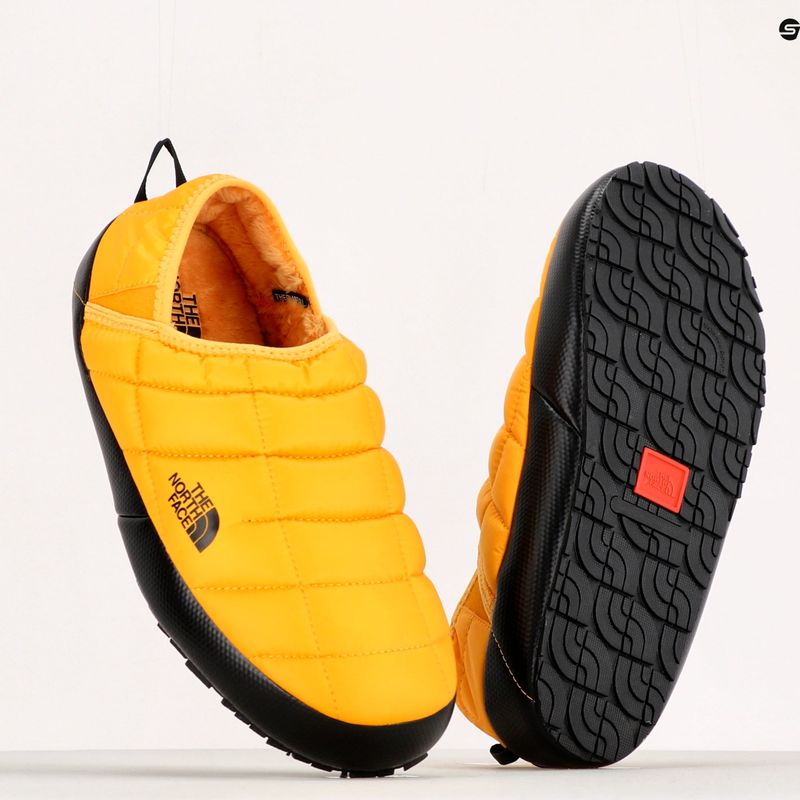 Papuci pentru bărbați The North Face Thermoball Traction Mule galben NF0A3UZNZU31 9