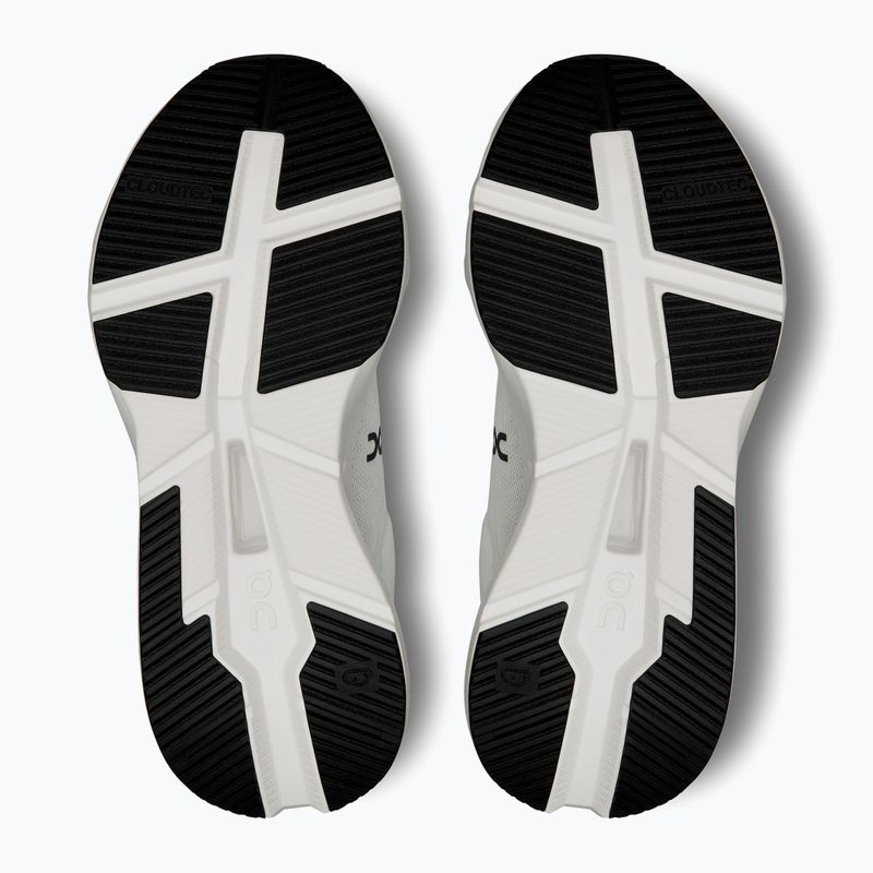 Încălțăminte de antrenament pentru femei On Cloudnova X white/black 5