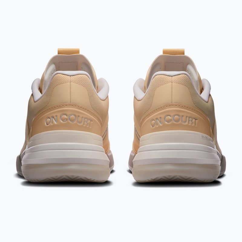 Încălțăminte de tenis pentru femei On Running The Roger Advantage Pro W blonde/gardenia 4