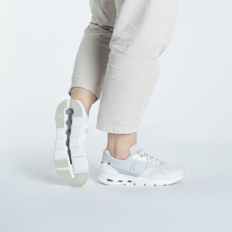 Încălțăminte pentru femei On Running Cloudrift undyed-white/frost 2