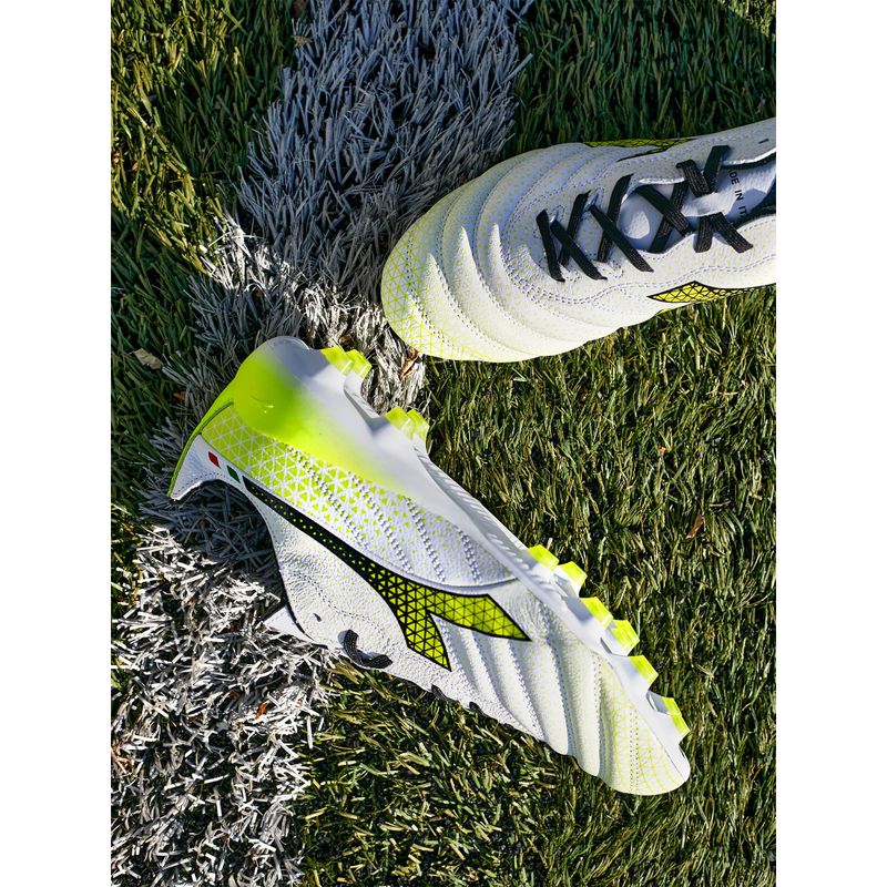 Ghete de fotbal Diadora Brasil Elite Tech GR ITA LPX pentru bărbați, alb/negru/galben-fluo 18