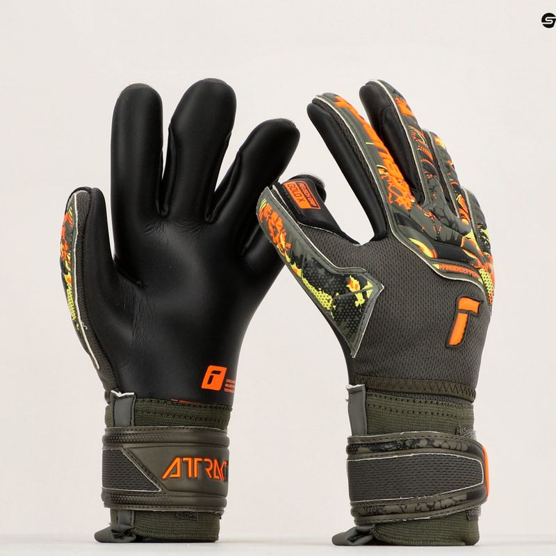Mănuși de portar Reusch Attrakt Gold X Finger Support Junior verde-negru 5372050-5555 11