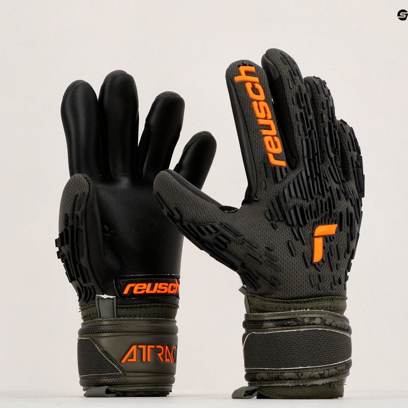 Reusch Attrakt Freegel Silver Finger Support Mănuși de portar Junior negru-verde 5372030-5555 14