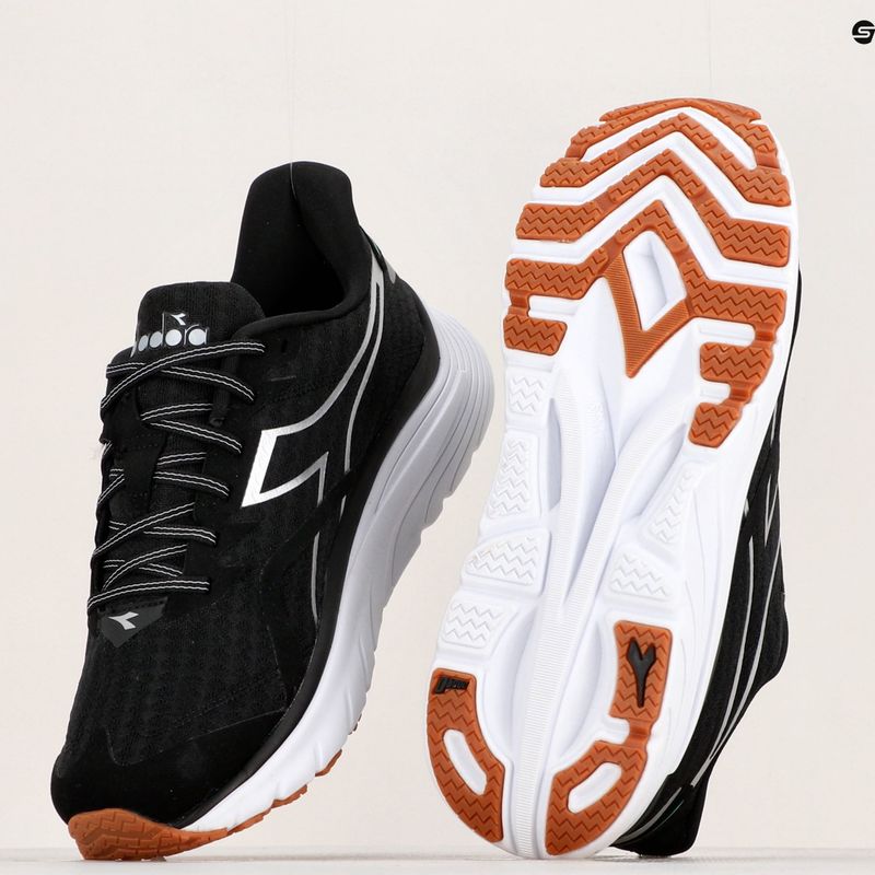 Pantofi de alergare pentru bărbați Diadora Equipe Nucleo negru DD-101.179094-C3513 18