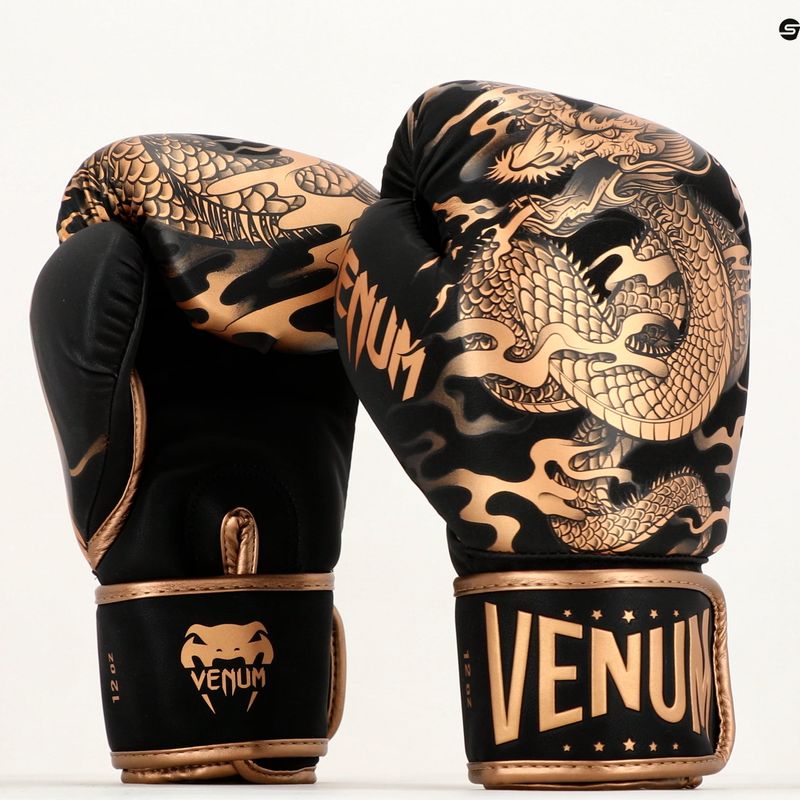 Venum Dragon's Flight mănuși de box negru și auriu 03169-137 9