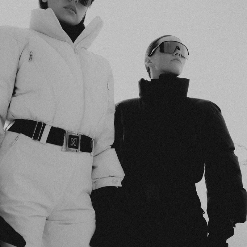 Combinezon de schi pentru femei Nikkie Nevern Ski cream 8