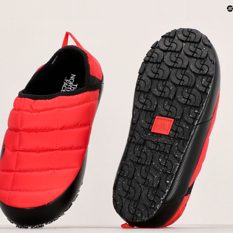 Papuci de iarnă pentru bărbați The North Face Thermoball Traction Mule V roșu/negru 13