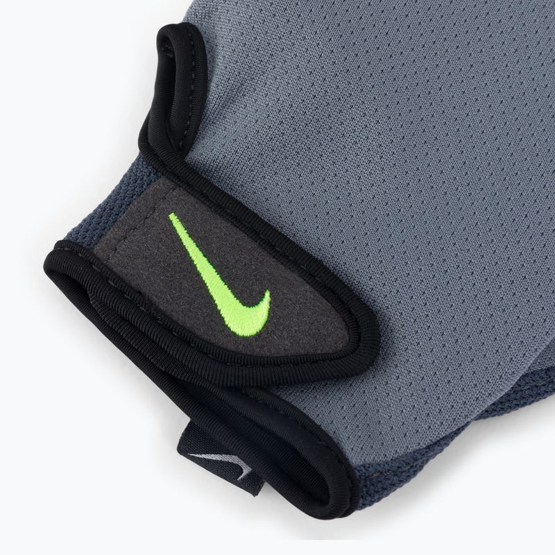 Mănuși de antrenament pentru bărbați Nike Essential gri NLGC5-044 4