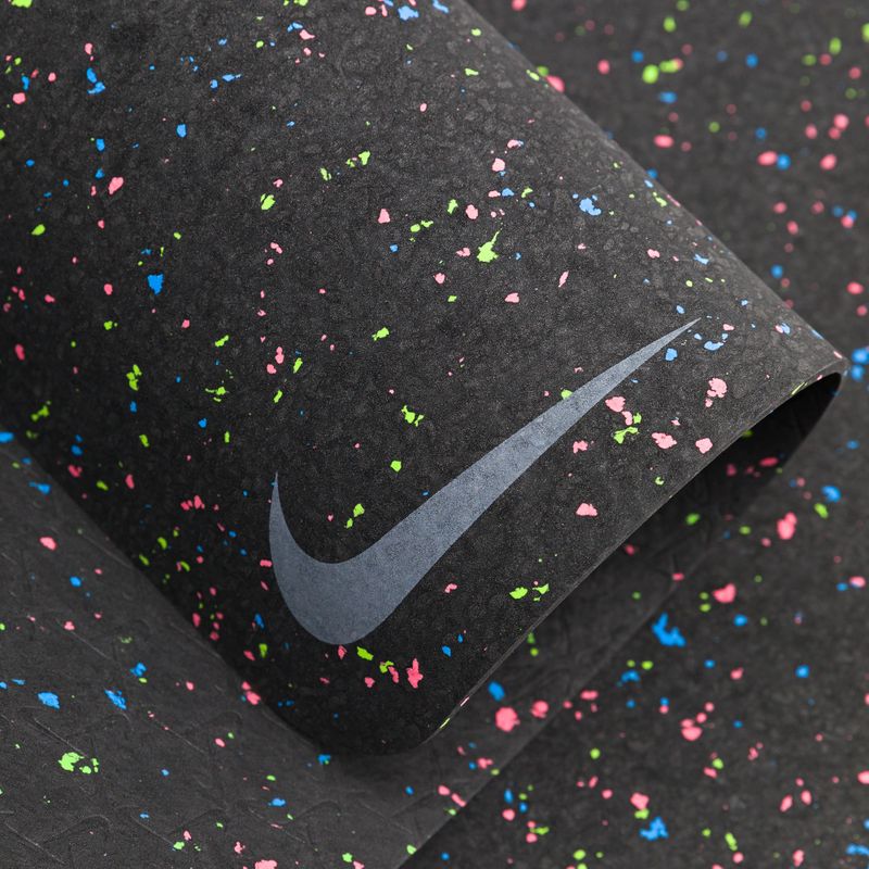 Covoraș de yoga Nike Flow 4 mm negru N1002410-997 4