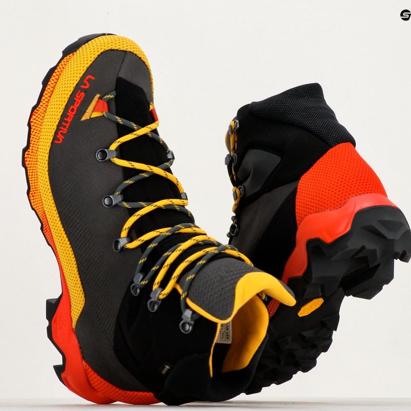 Încălțăminte de trekking pentru bărbați La Sportiva Aequilibrium Trek GTX carbon/yellow 10
