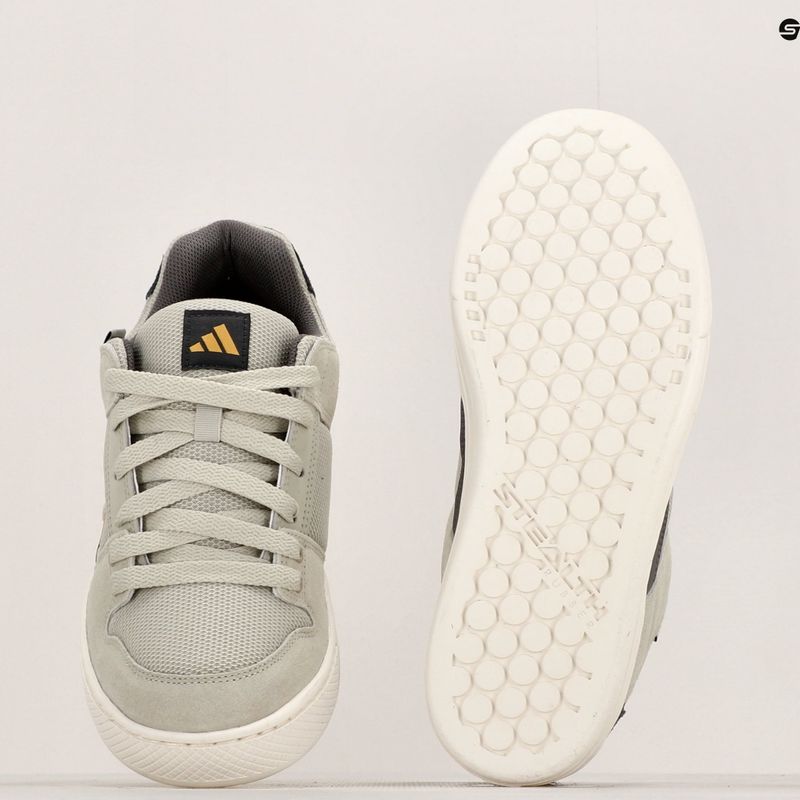 Încălțăminte de ciclism platformă pentru bărbați adidas FIVE TEN Freerider putty grey/carbon/oat 10